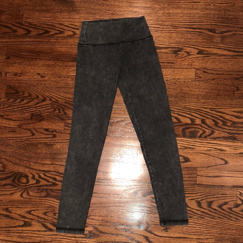 Aerie Women’s charcoal high waisted leggings